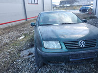 Macara geam dreapta spate Volkswagen Bora 2002 Benzina Benzina