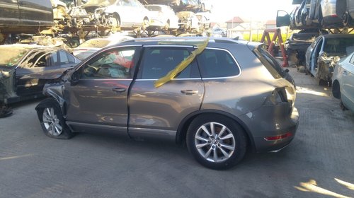 Macara geam dreapta spate VW Touareg 7P 2013 