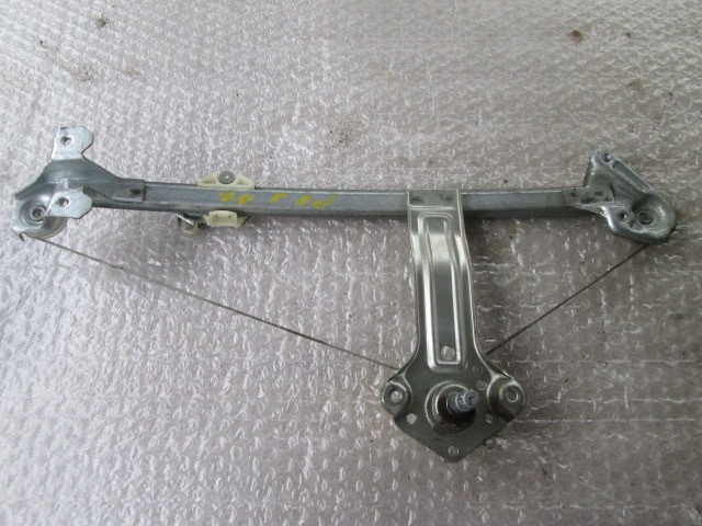Macara geam spate Opel Corsa C 2006 1.3 
