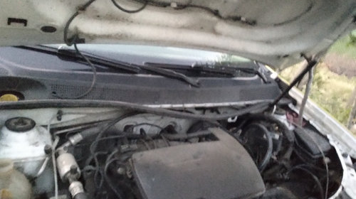 Macara geam stanga fata Dacia Logan 2 2014 sedan 1.2 16v