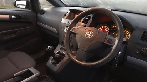 Macara geam stanga fata Opel Zafira 2007 Zafira B 1,9 cdti 150 cai