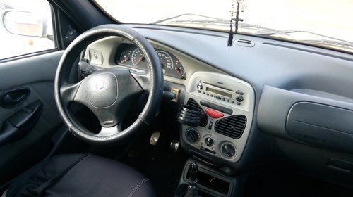 Macara geam stanga spate Fiat Albea 2005 Sedane 1.4i