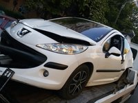 Macara stanga Peugeot 207 model 2 usi