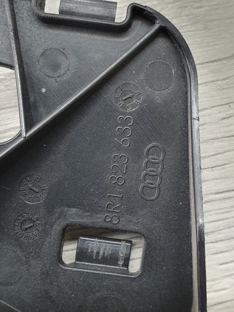 Maner deschiere capota+ sufa fata Audi Q