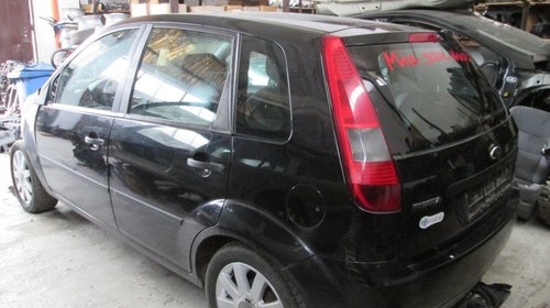 Maner exterior stanga spate Ford Fiesta hatchback an 2005