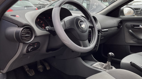 Maner inchidere interior fata dreapta Seat Ibiza 3 6L [2002 - 2006] Hatchback 5-usi 1.4 MT (75 hp)