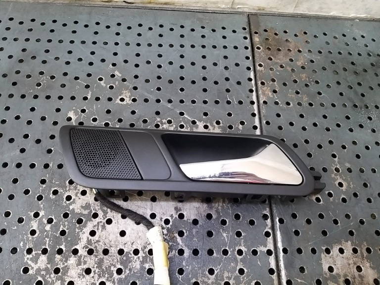 Maner interior cu boxa tweeter dreapta spate vw passat b6 3c 3c4839114 3c0035411a