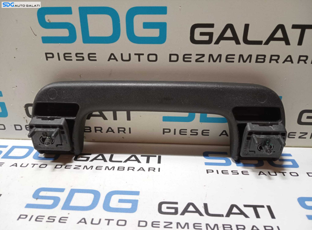 Maner Plafon Dreapta Fata Audi A3 8P 200