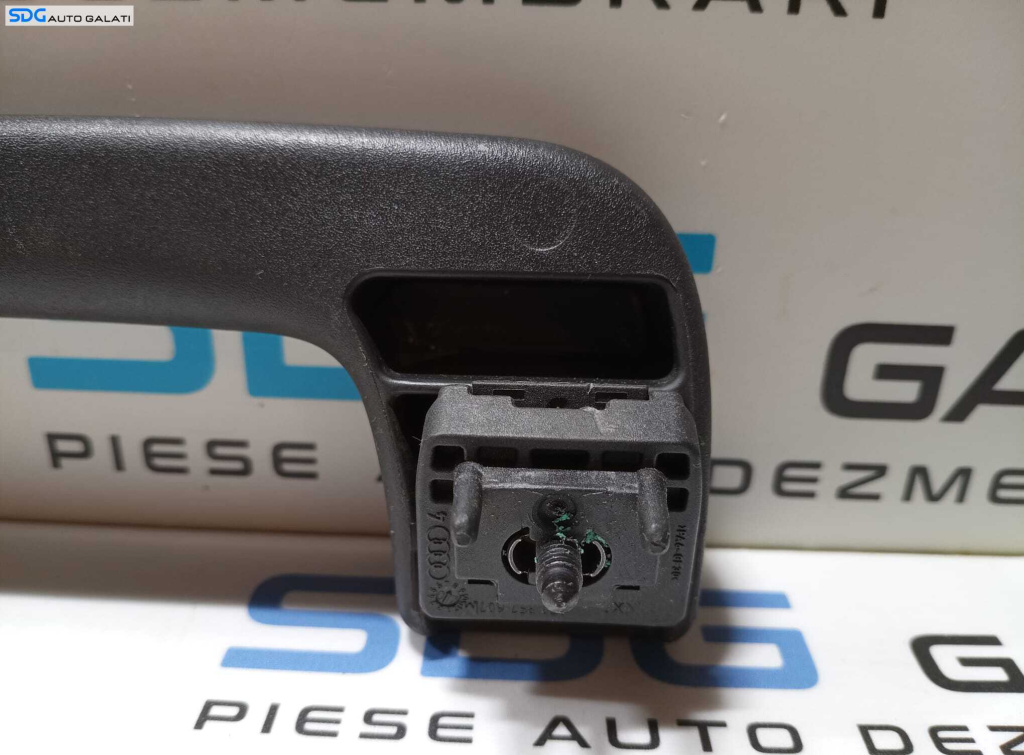 Maner Plafon Dreapta Fata Audi A3 8P 200