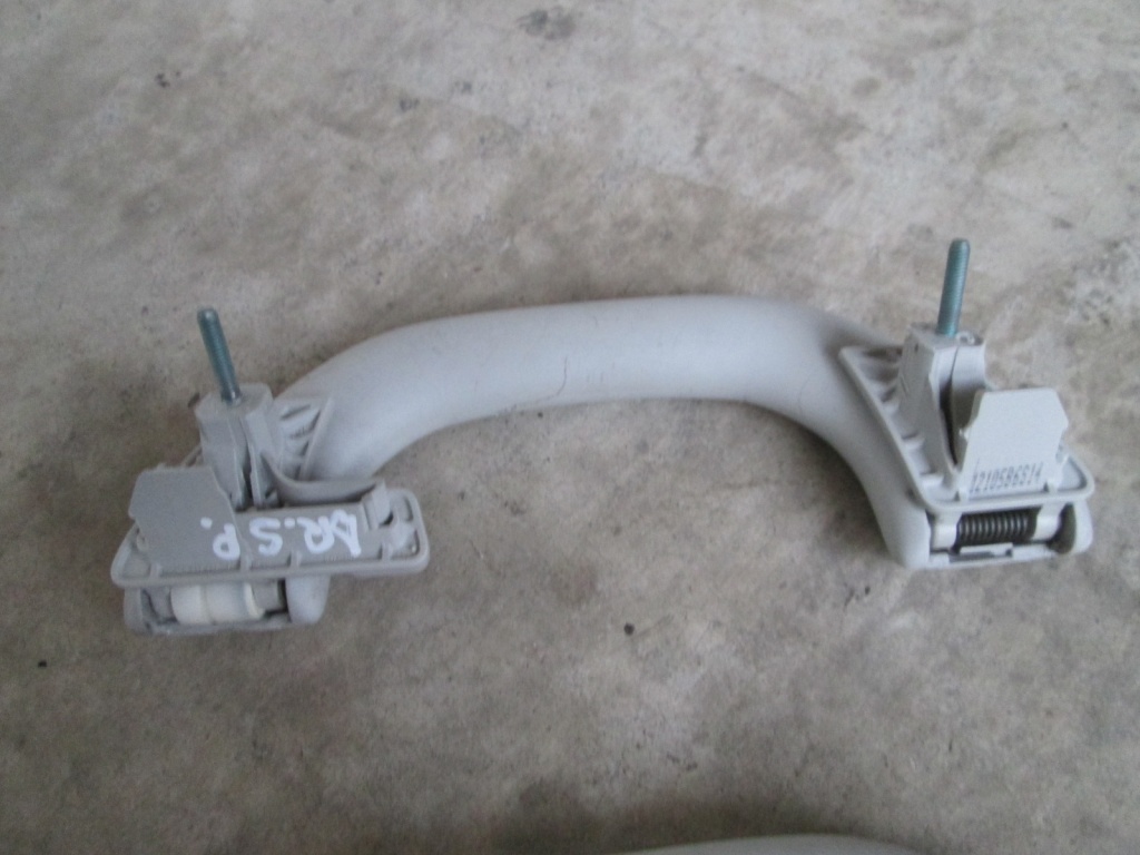 Maner plafon dreapta spate Passat B6 2.0 tdi BKP berlina 2005 2006 2007 2008 2009