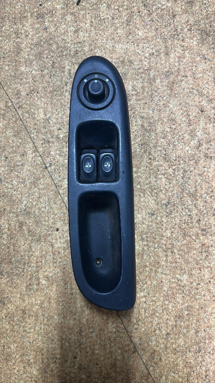 Maner portiera interior fata ,stanga Renault CLIO 2 / SYMBOL 1 1998 - 2008 7700845735 1C/L44