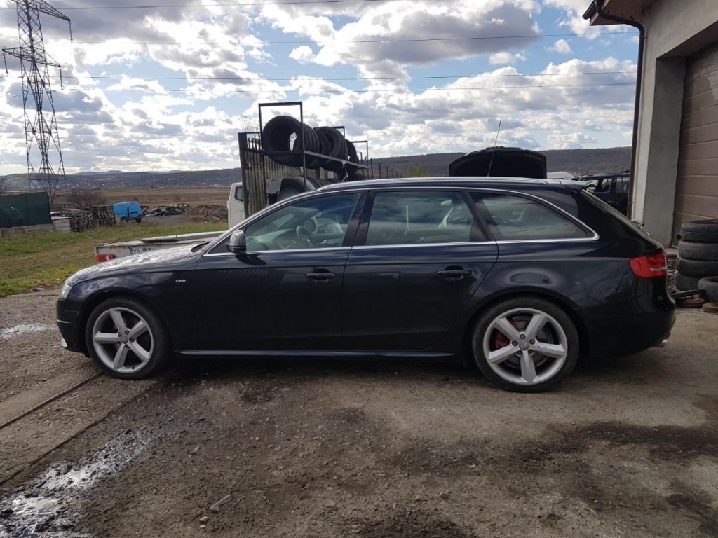 Maner usa dreapta fata Audi A4 B8 2010 c