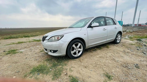 Maner usa dreapta fata Mazda 3 2005 berlina cu haion 1560