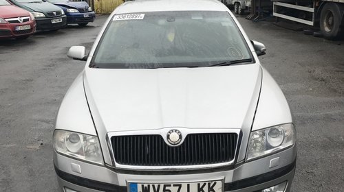 Maner usa dreapta fata Skoda Octavia 2008 Hat