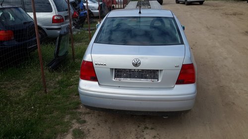 Maner usa dreapta fata Volkswagen Bora 1999 berlina 1.6