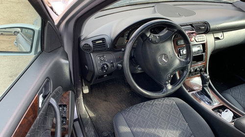 Maner usa dreapta spate Mercedes C-Class W203 2002 limuzina 2,2 cdi
