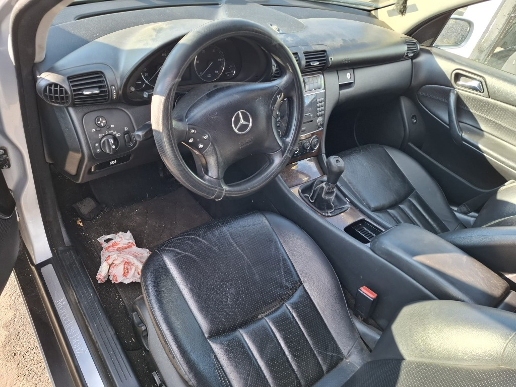 Maner usa dreapta spate Mercedes C-Class