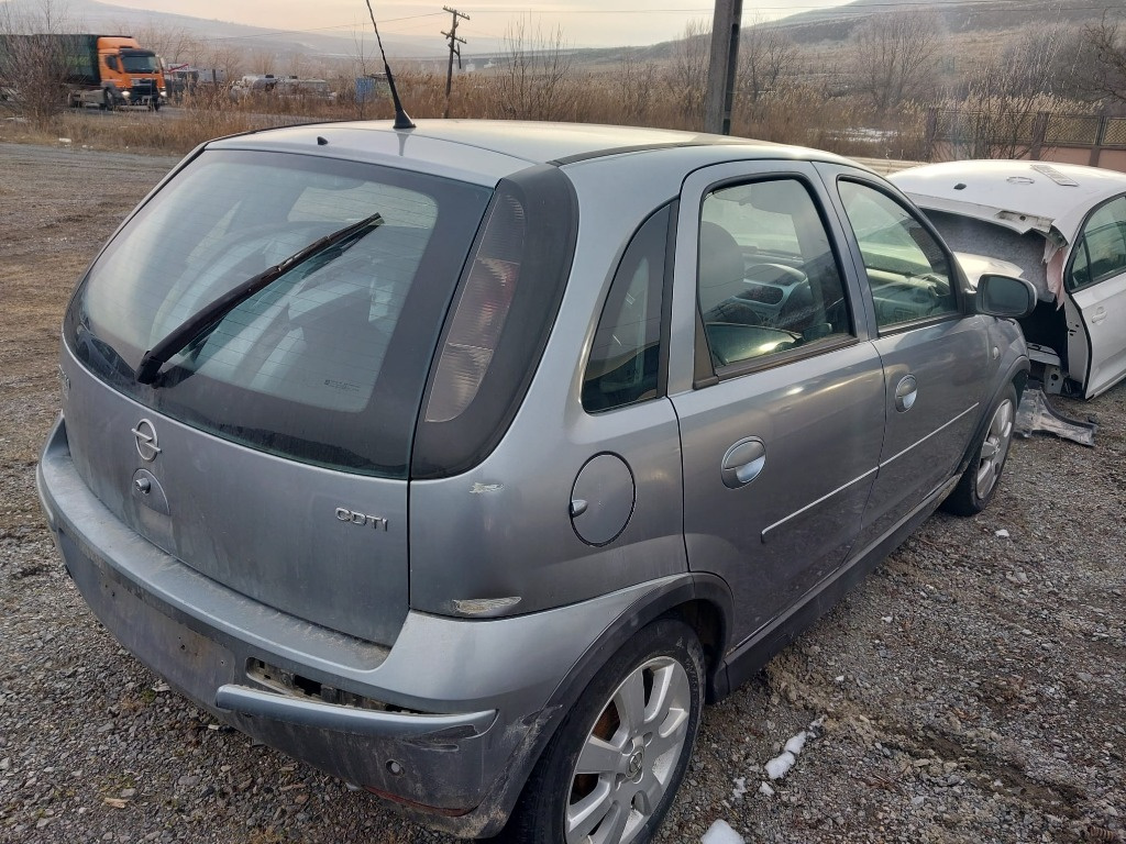 Maner usa Opel Corsa C 2006 1.3 CDTI Cod