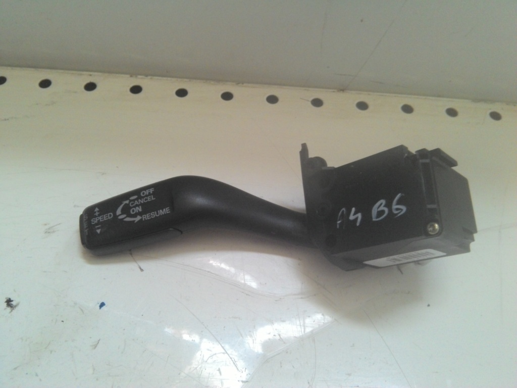 Maneta pilot automat Audi A6 B6 Cod 8E0953521D