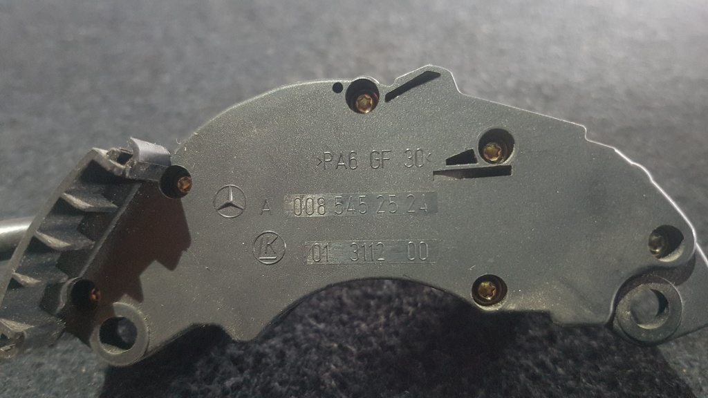 Maneta pilot automat Mercedes E class W 211 cod A 0085452524