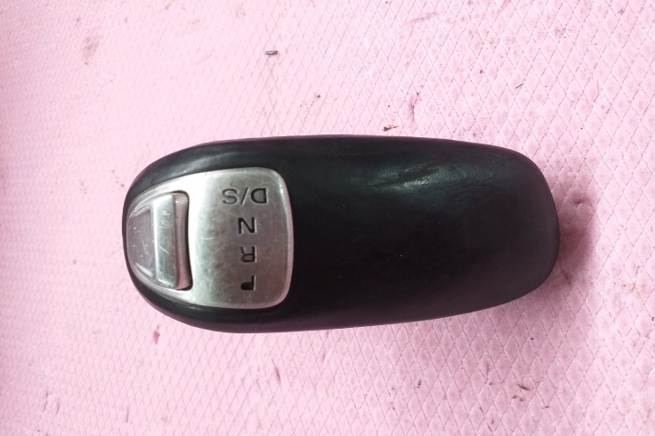 Maneta selector viteze cutie automata Audi A8 D4/4H [2010 - 2014] Sedan 4.2 TDI L quattro tiptronic (350 hp) Culoare LZ9Y