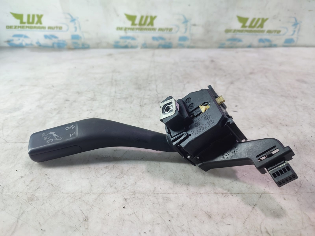 Maneta semnalizare 1K0953513E Audi A3 8P/8PA [face