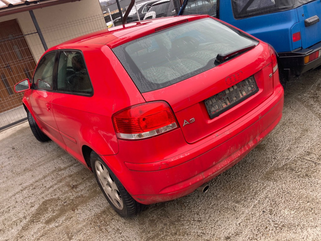 Maneta semnalizare Audi A3 8P 2004 HATCH