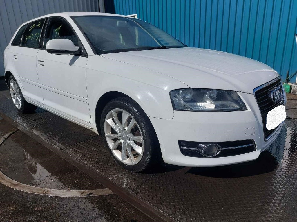 Maneta semnalizare Audi A3 8P 2011 HATCH