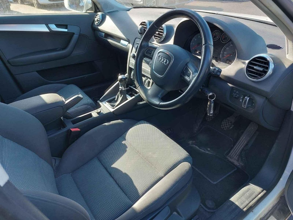 Maneta semnalizare Audi A3 8P 2011 HATCHBACK 1.4 TFSI CAXC