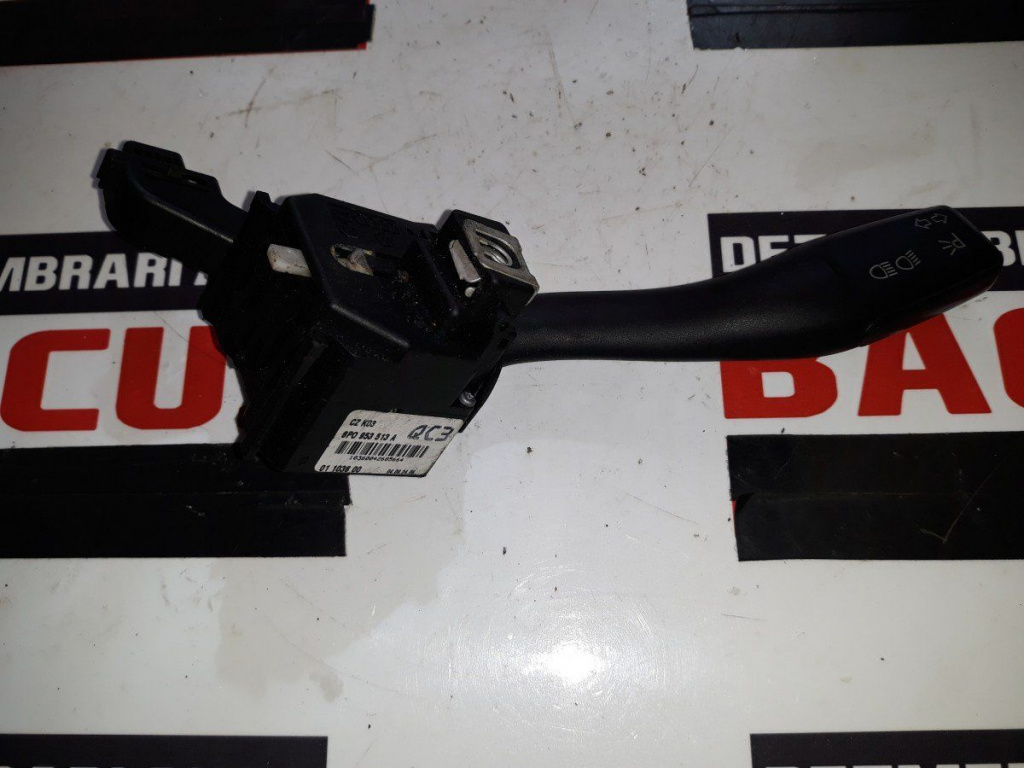 Maneta semnalizare Audi A3 8P, cod 8P0953513A