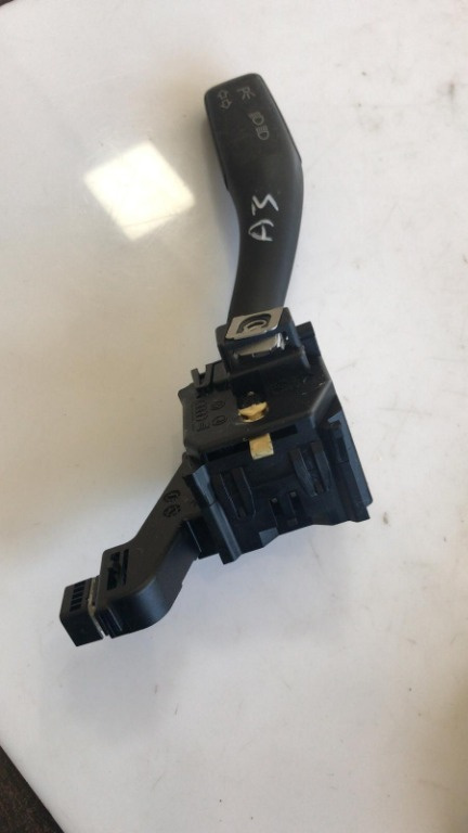 Maneta semnalizare Audi A3 8P cod 8P0953513A﻿﻿﻿﻿﻿﻿﻿﻿