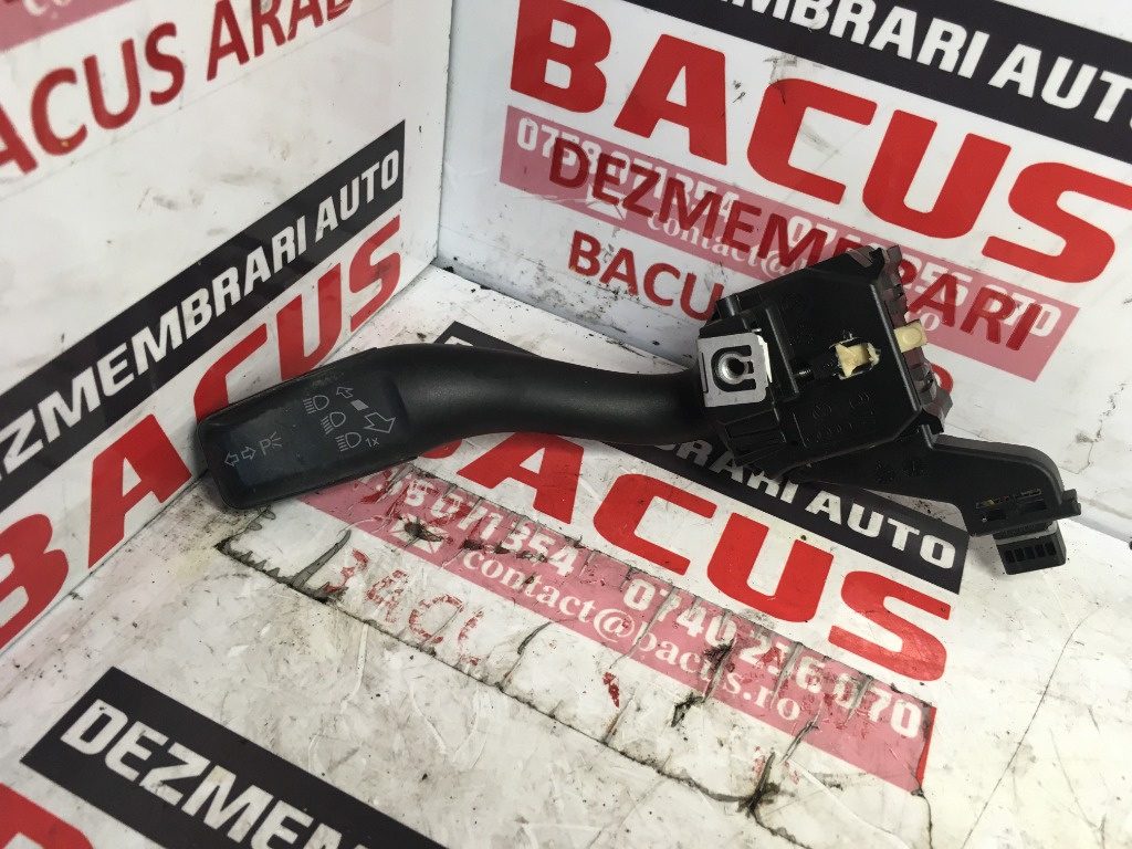 Maneta semnalizare Audi A3 8P cod: 8p0953513e