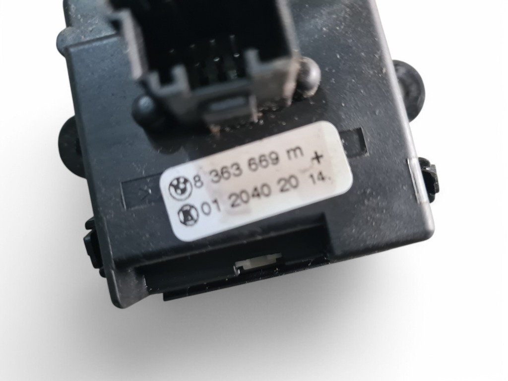Maneta stergator BMW X3 E83 cod 01204020