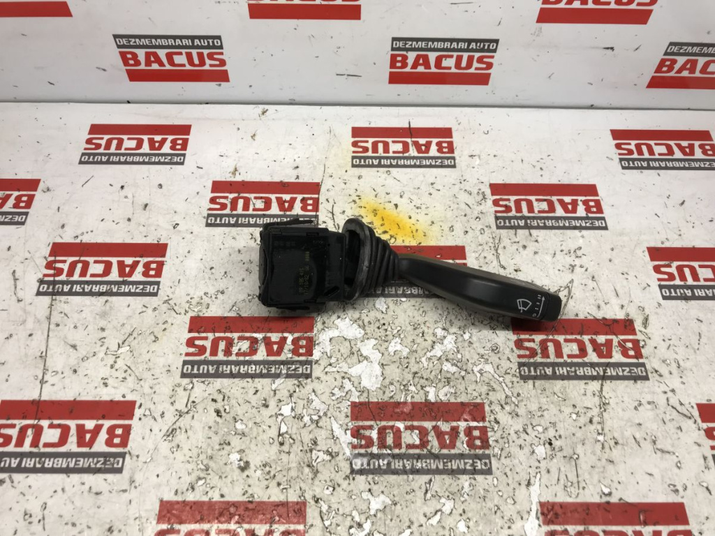 Maneta Stergator Opel Corsa C / Combo / Meriva A / Tigra B Cod : 09185415