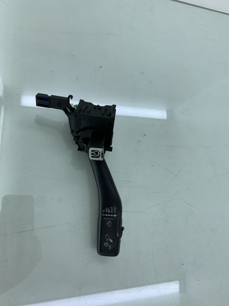 Maneta stergator VW CADDY BST 2.0 SDI 2004-2010 1K0953519K DezP: 22917