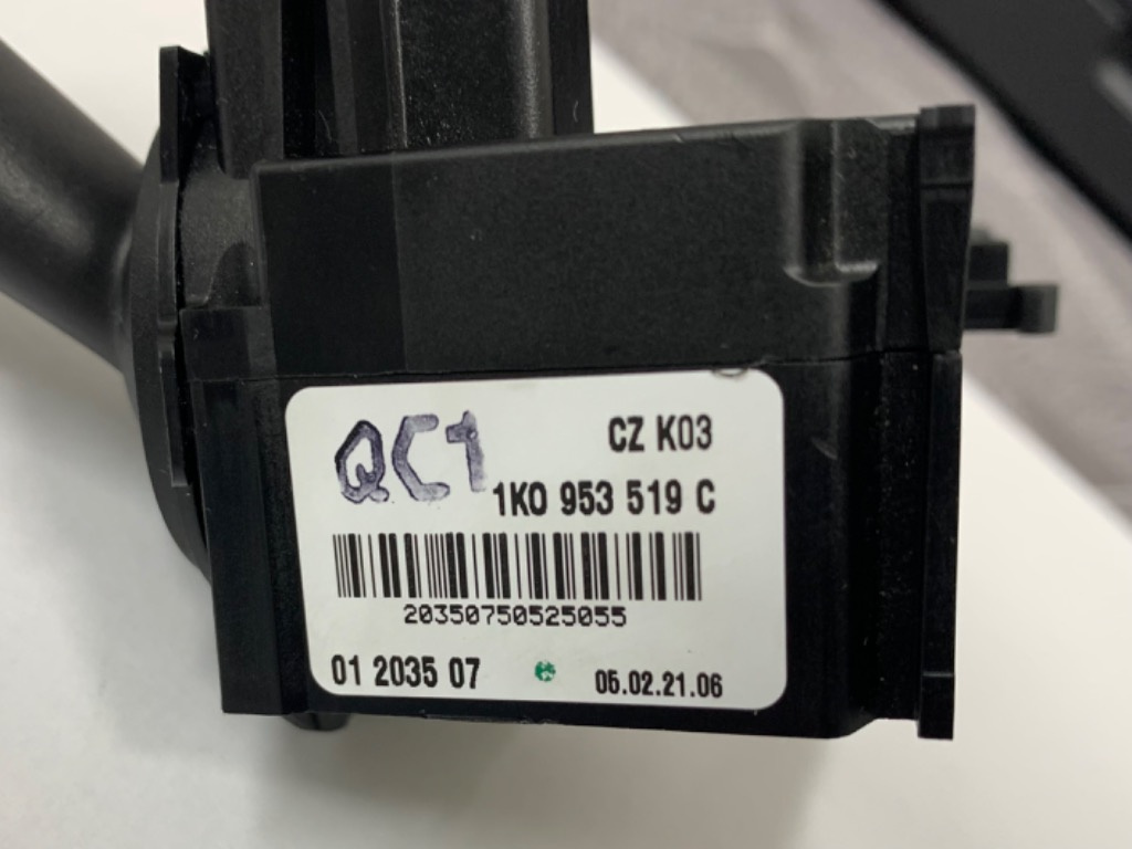 Maneta stergator VW Jetta 3, cod 1K09535