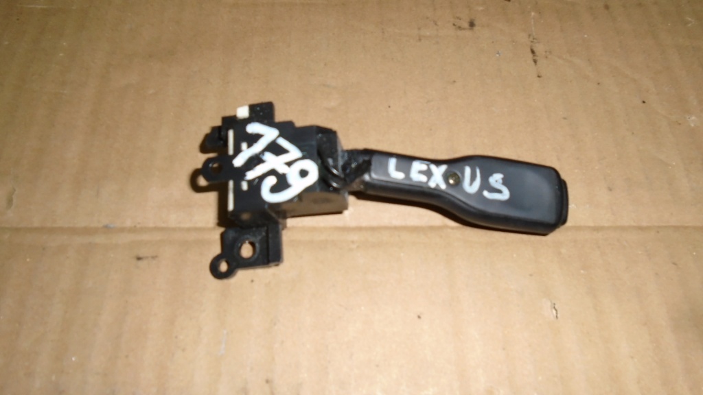 Maneta tempomat - pilot automat Lexus IS 220 COD 18A174