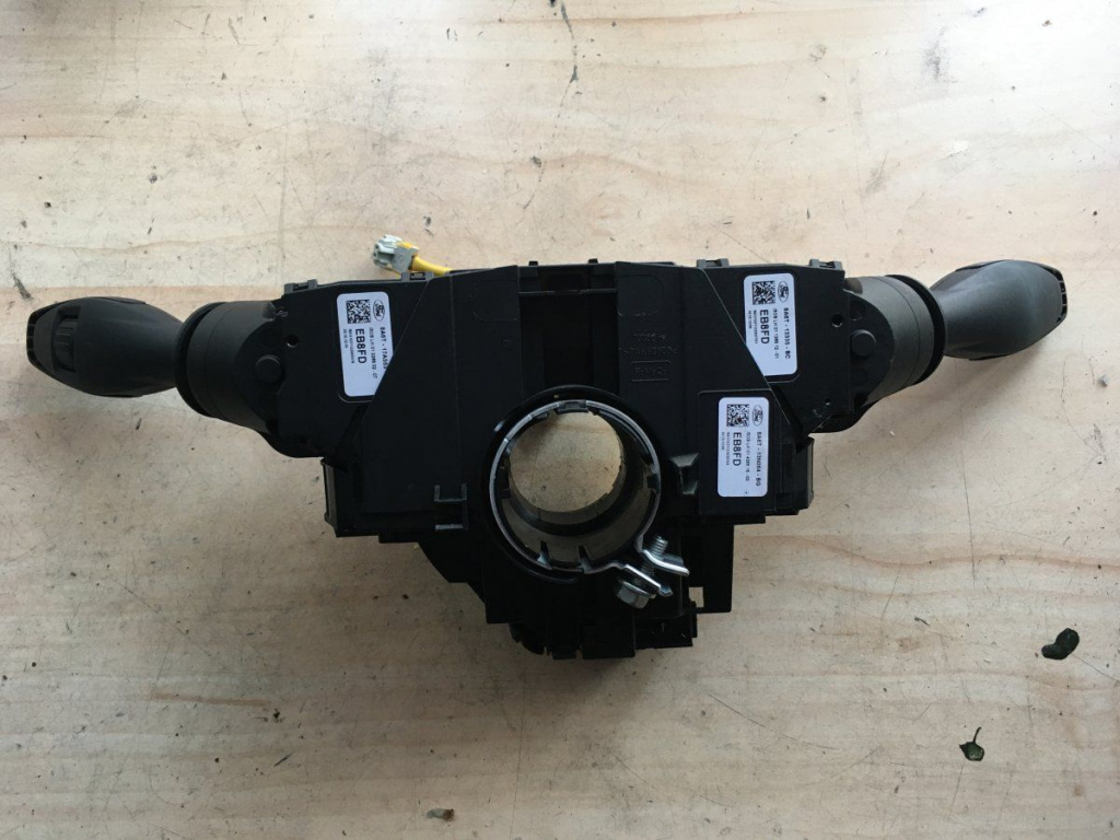 Manete Ford B MAX cod 8A6T13335BC