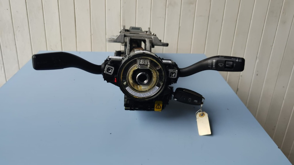 Manete volan Audi A3 8P Facelift 2009 - 2012 2.0 Tdi CFF Cod : 8P0907137CA