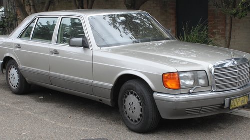 Mercedes 300D, an 1988, gri metalizat, 80 kw