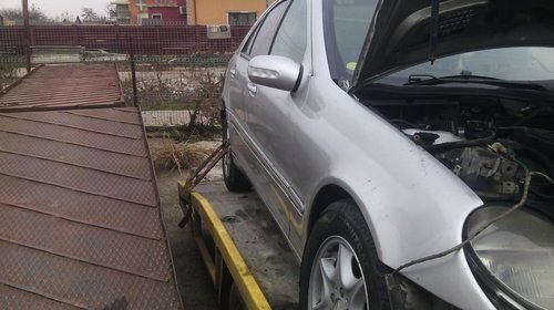 Mercedes c clase2001 automat 2,2cdi