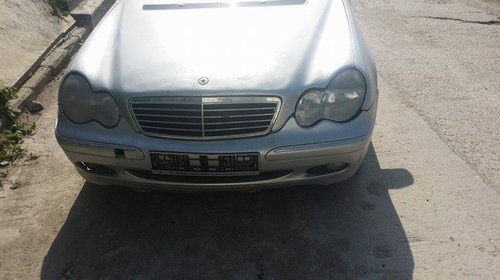 Mercedes C220 w203 2001