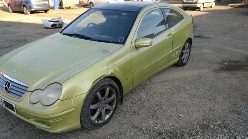 Mercedes C220  W203 (2002) 2.2 143 CP Motorin