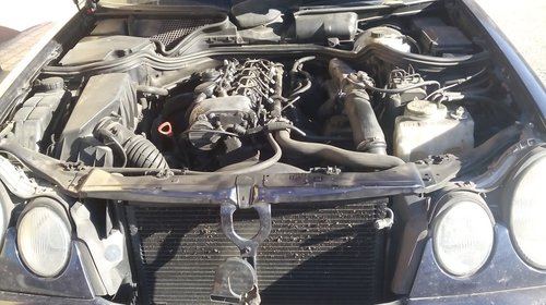 Mercedes E 220 CDI motor, electrice, tablarie, piese in stare buna !