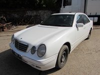 Mercedes E220 cdi (w210), 105kw, 143cp, berlina motor: OM 611.961 an 2001