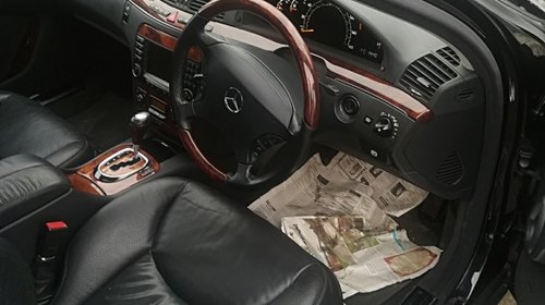 Mercedes S 500 din 2005 5000 benzina