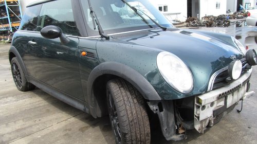 Mini One din 2004