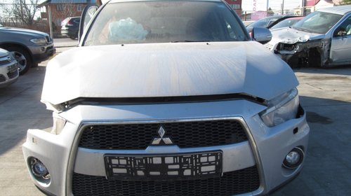 Mitsubishi Outlander din 2011