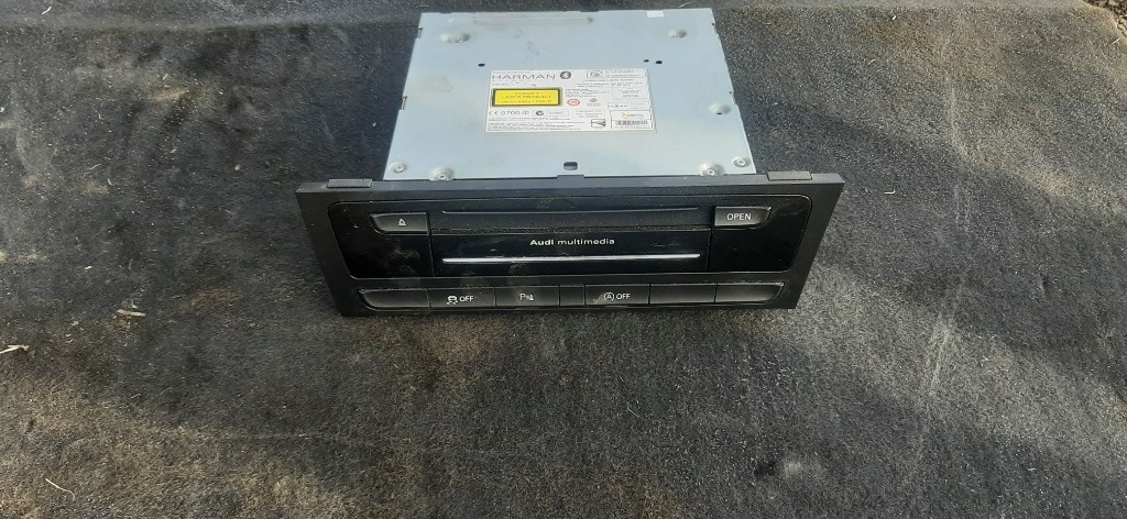 Mmi Radio cd player pentru Audi A4 B8, A5 cod 8R2035666F Audi A4 , B8 2008