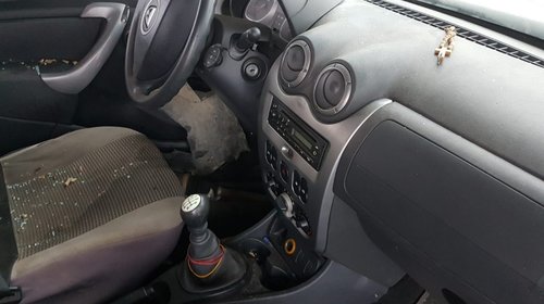 Mocheta podea interior Dacia Duster 2011 4x2 1.5 dci